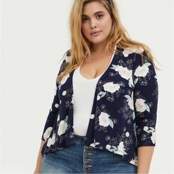 NWT Torrid Super Soft Floral Open Front Hilow Cardigan in Navy Blue - Picture 1 of 6